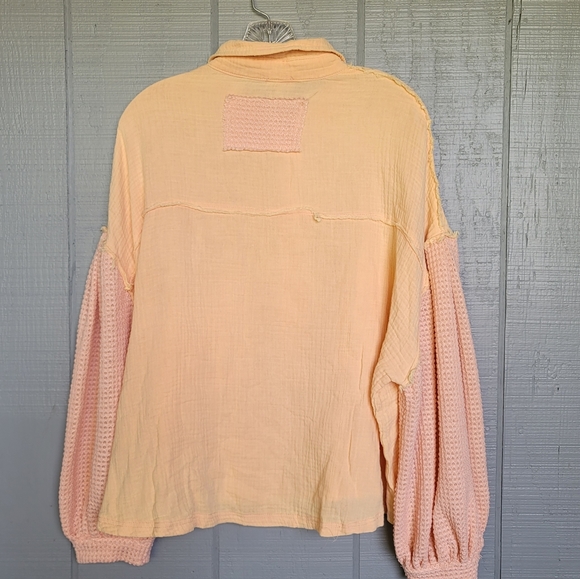 POL Women's 100% Cotton Gauzy Style Button-Front Loose Fit Top. Size: S - Picture 4 of 7